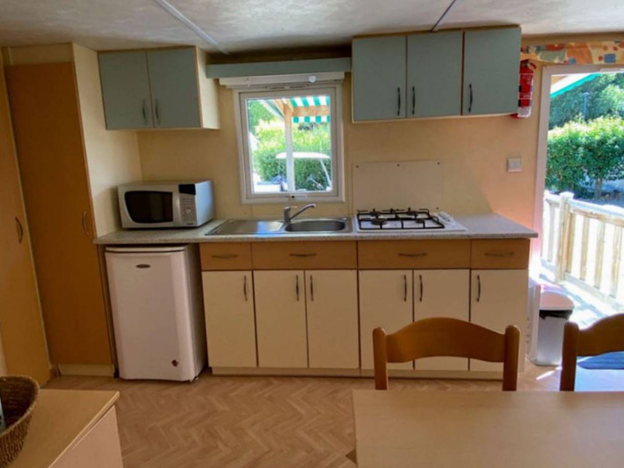 Mobil-home con terraza en Cavaillon para 6 personas in Cavaillon, Parque natural regional del Luberon