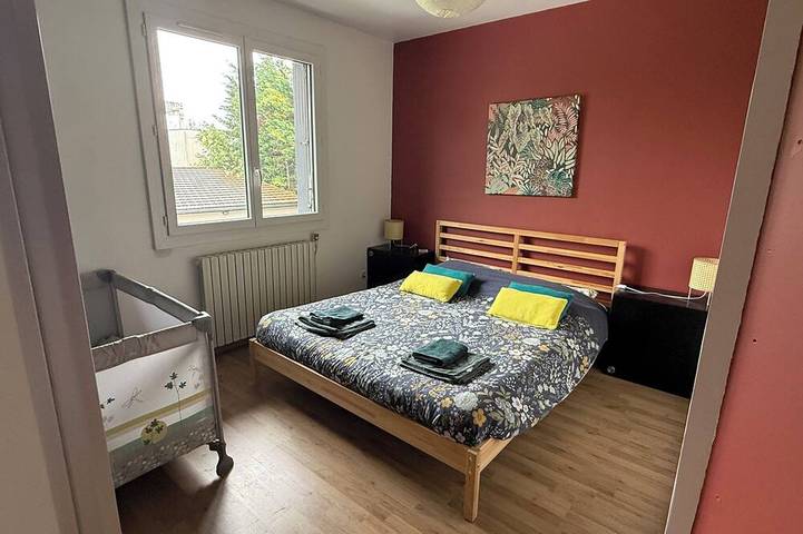 Villa  de vacances  250 m²  avec piscine chauffée proche \" Lyon \" idéal familles in Rillieux-la-Pape, Lyon et ses environs