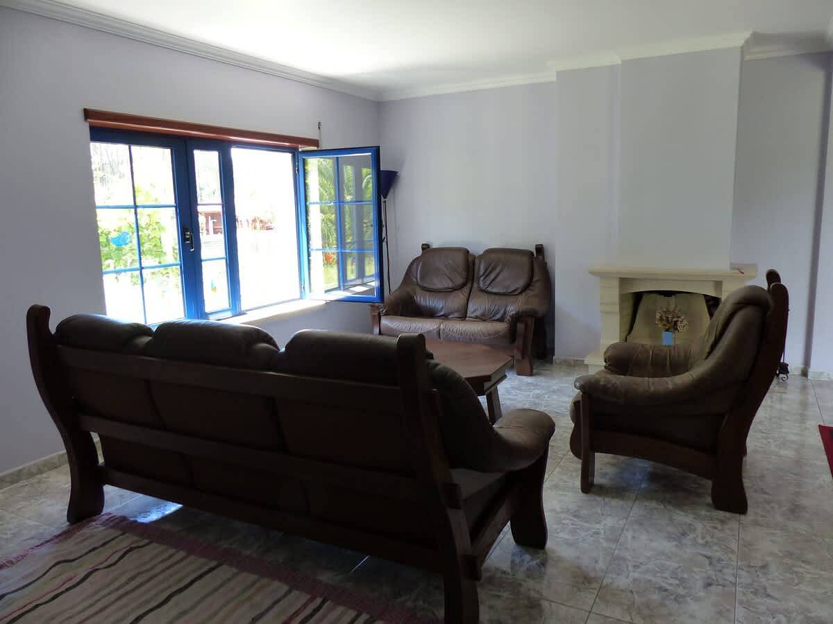 Appartement entier, Appartement de vacances pour 8 personnes avec jardin in Coimbrão, Leiria District