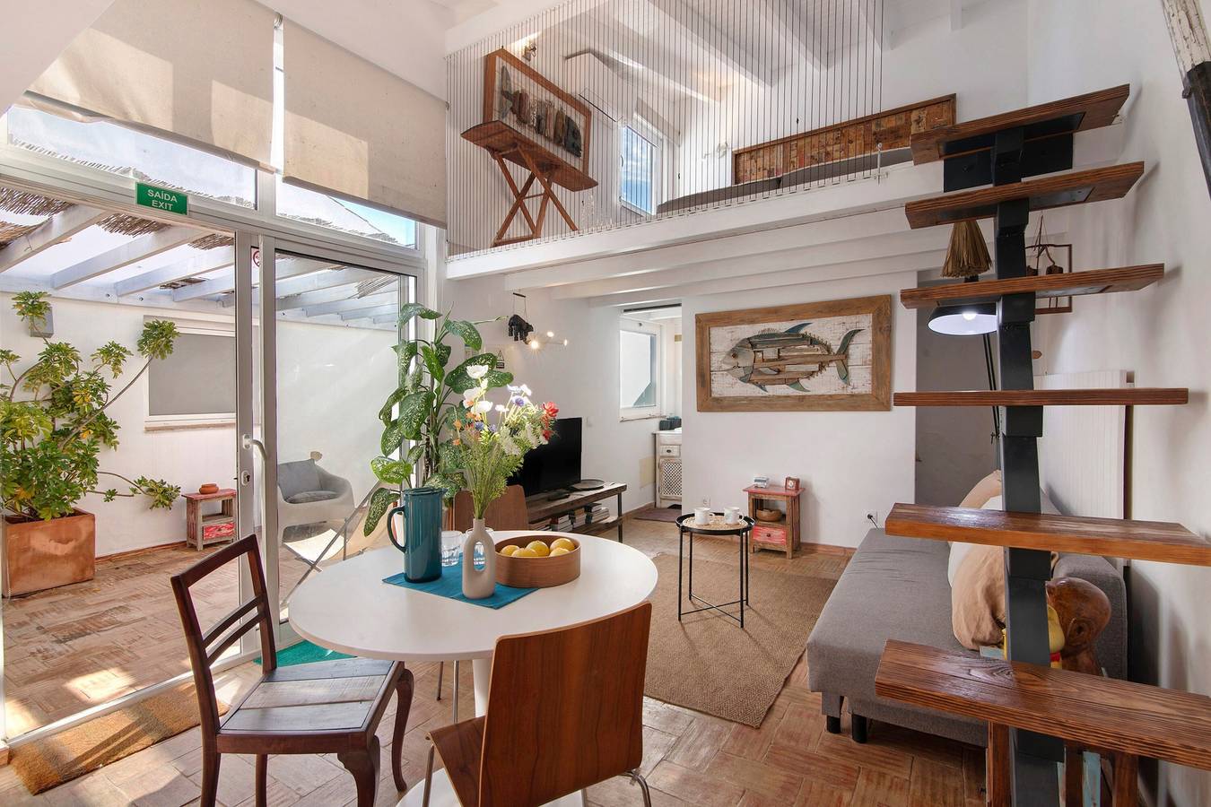 Apartamento inteiro, Apartamento 'Estúdio Casa Do Limoeiro' com jardim partilhado, Wi-Fi e ar condicionado in Vila Nova de Cacela, Ria Formosa