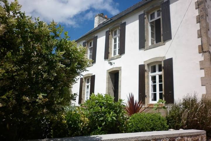 Location de vacances pour 4 personnes, avec jardin à Ploéven
