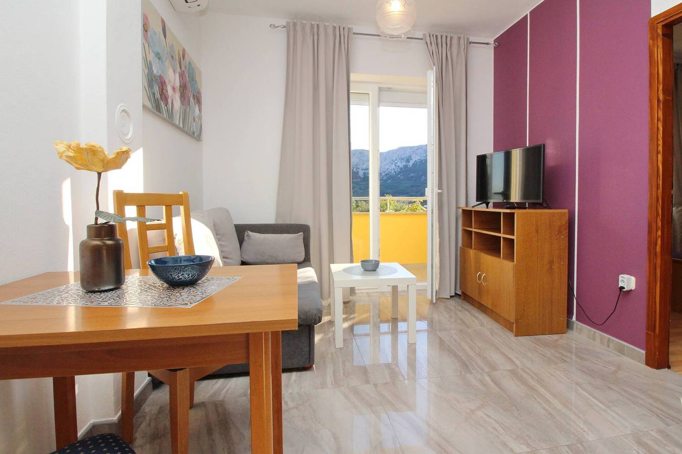 Cały apartament, Apartament wakacyjny dla 2 osób z balkon/ taras in Baska, Krk