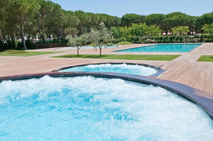 Bungalow per 4 persone, con Idromassaggio e Piscina per bambini nonché Piscina ad Orbetello