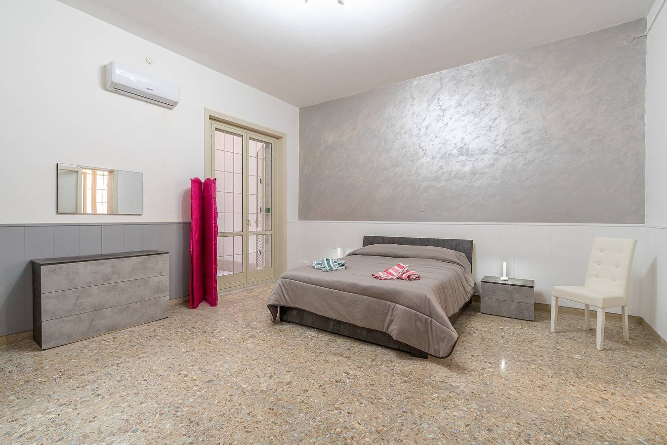 Appartement entier, Appartement 'Alabostreet51' avec terrasse privée, Wi-Fi et climatisation in Augusta (Sicile), Augusta (Commune)