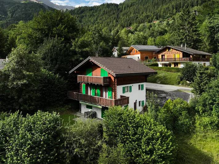 Ferienwohnung für 3 Personen, mit Terrasse und Garten in Ovronnaz
