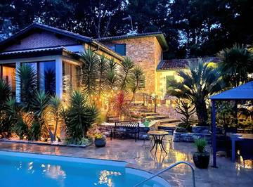 Villa pour 28 personnes, avec vue ainsi que piscine et jardin, animaux acceptés à Anglet