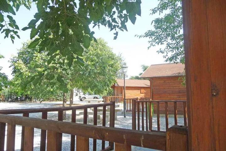 Parque de vacaciones para 3 personas, con Terraza y Vistas al lago en Comarca de Baza