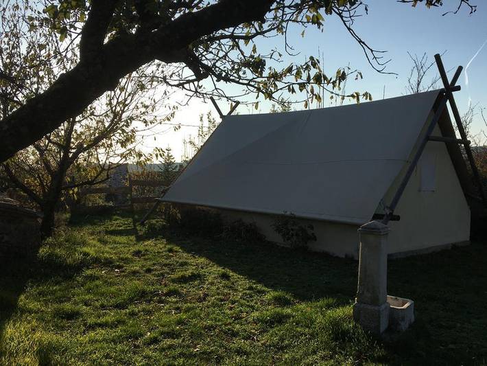 Tente pour 4 personnes dans Auvergne-Rhône-Alpes - 2