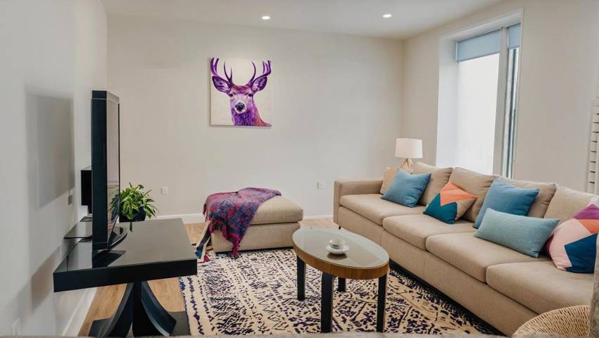 Apartahotel para 5 personas, con jardín y piscina, Se admiten mascotas en California