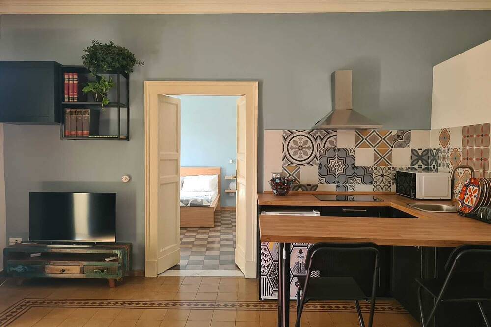 Entire apartment, Quiet and cozy in the center, one step away from everything and with a unique view in Catania, Catania Province