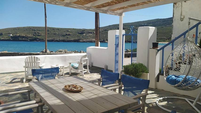 Location de vacances pour 6 personnes, avec vue ainsi que balcon et vue sur le lac dans Andros - 4