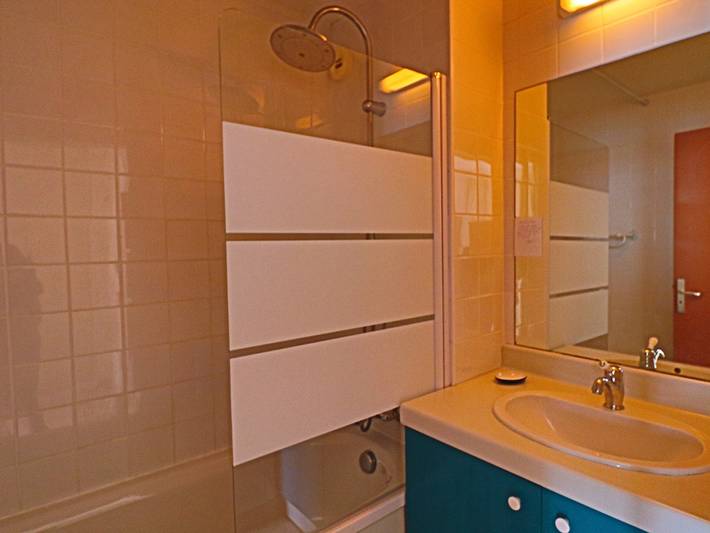 Studio entier, Studio climatisé avec vue mer, piscine et parking in Sète, Côte méditerranéenne (France)