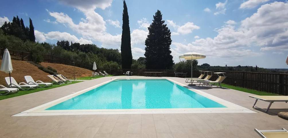 Hotel, con Terrazza e Giardino nonché Piscina e Panorama a San Miniato
