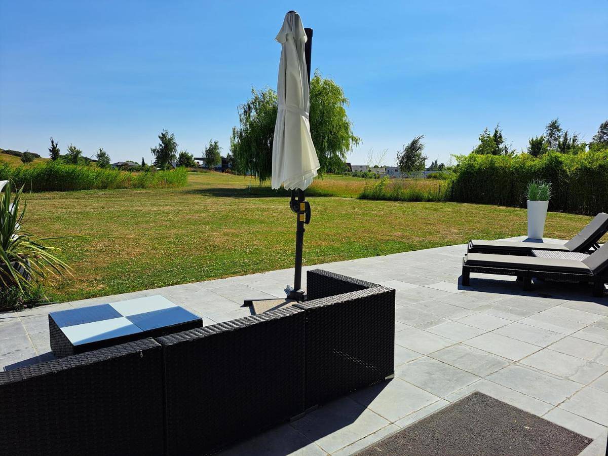 Double Room with Pool View in Mérignies, Région de Lille