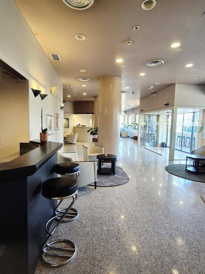 Hôtel pour 3 personnes, avec sauna et terrasse, animaux acceptés à Magenta - 2