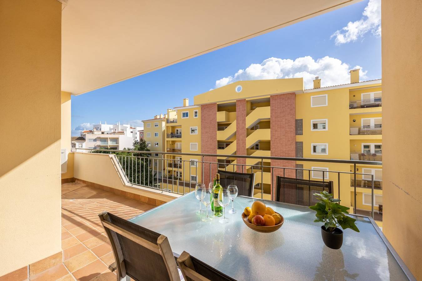 Apartamento inteiro, Quinta das Palmeiras - Apartamento Darlene in São Sebastião, São Gonçalo de Lagos