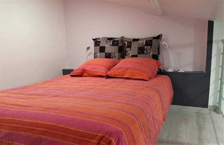 Location de vacances pour 2 personnes, avec jardin et piscine à Génissac - 2