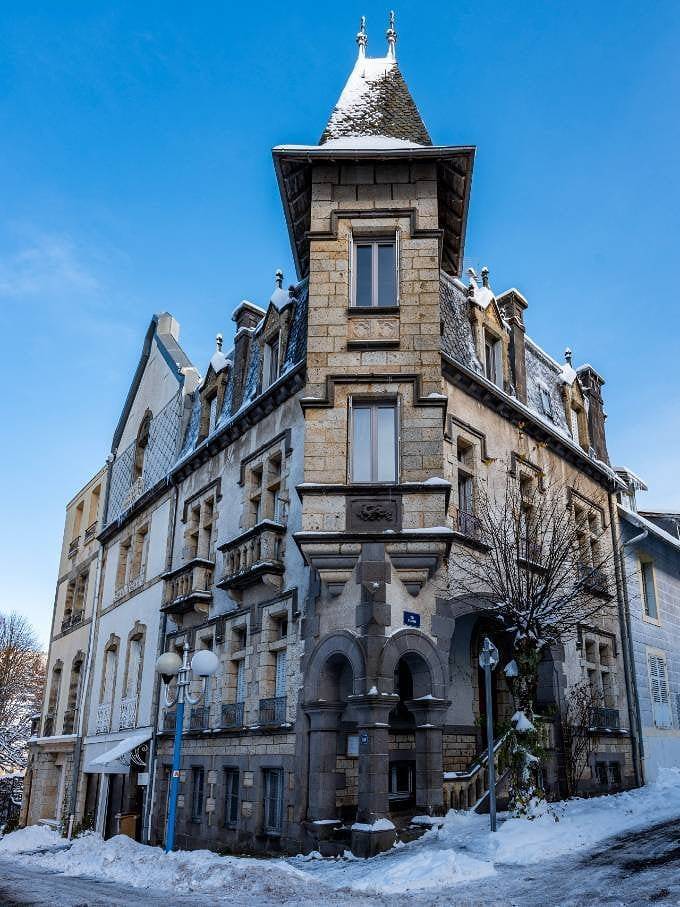 Chambre d’hôte pour 3 personnes, avec sauna et jacuzzi dans Station de ski de La Bourboule
