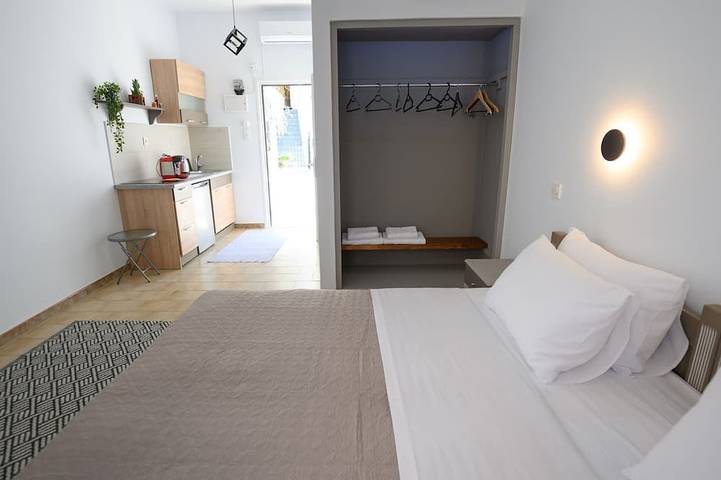 Gîte pour 2 personnes, avec balcon et jardin dans Panormos - 4