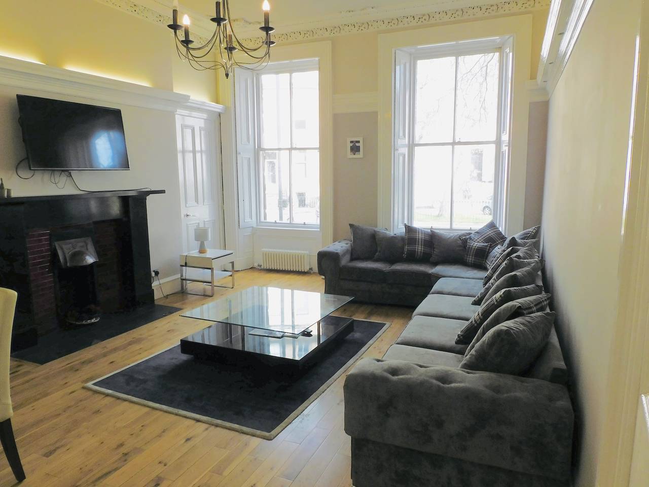 Ganze Wohnung, Stunning, spacious 3 bedroom flat in the Heart of Finnieston, private parking, close to Sec & Hydro in Glasgow, Greater Glasgow und Clyde Valley