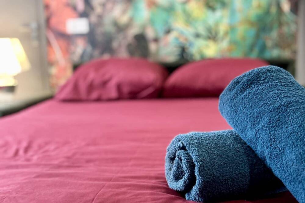 Entire apartment, Studio moutik Spa room in Lampaul-Plouarzel, Brest region