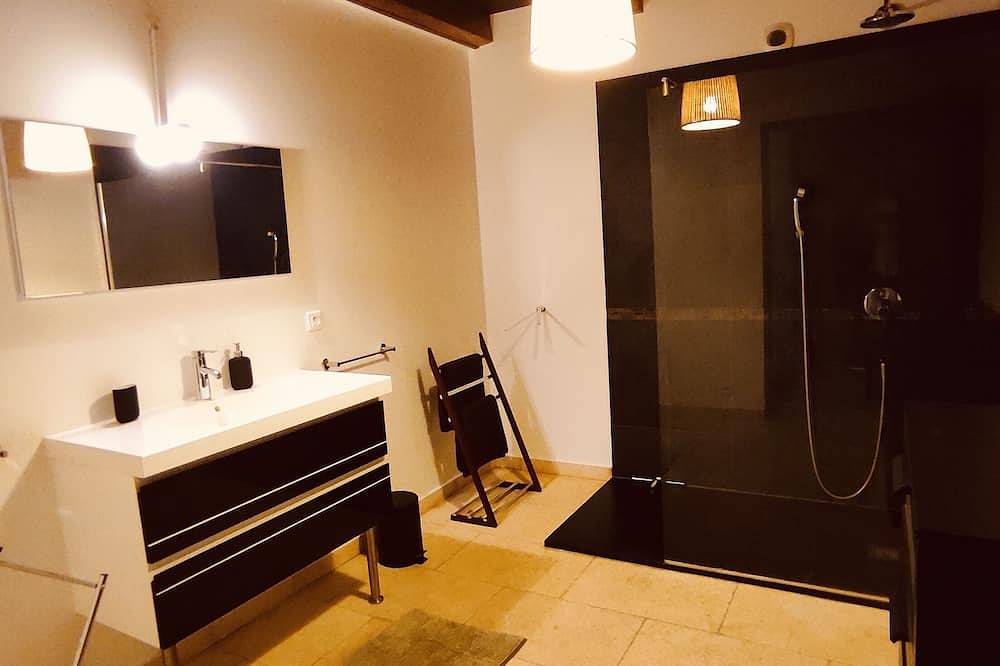Appartement entier, Centre ville historique  proche commerces et restaurants in Saint-Rémy-de-Provence, Région d'Arles