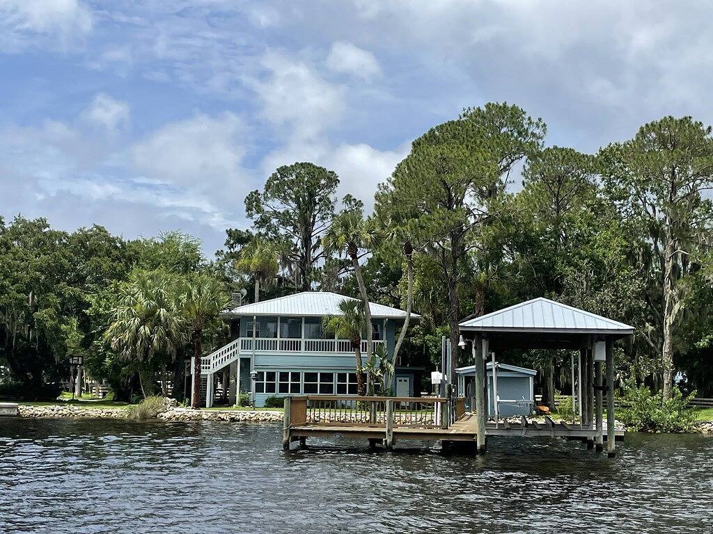 Homosassa River Camp - Waterfront Retreat on the Main River in Homosassa, Citrus County