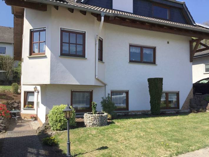 Gîte pour 2 personnes, avec Terrasse à Ney