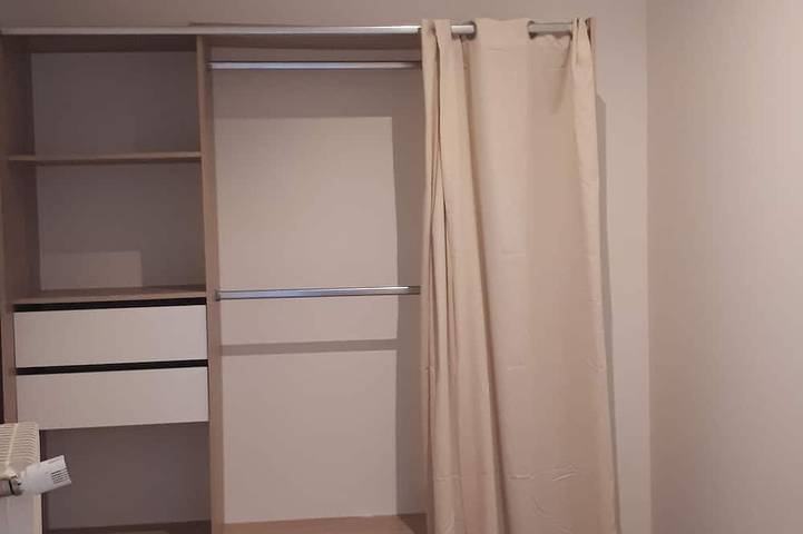 Apartamento entero, Small one-bedroom apartment near downtown in La Roche-sur-Yon, Valle del Loira