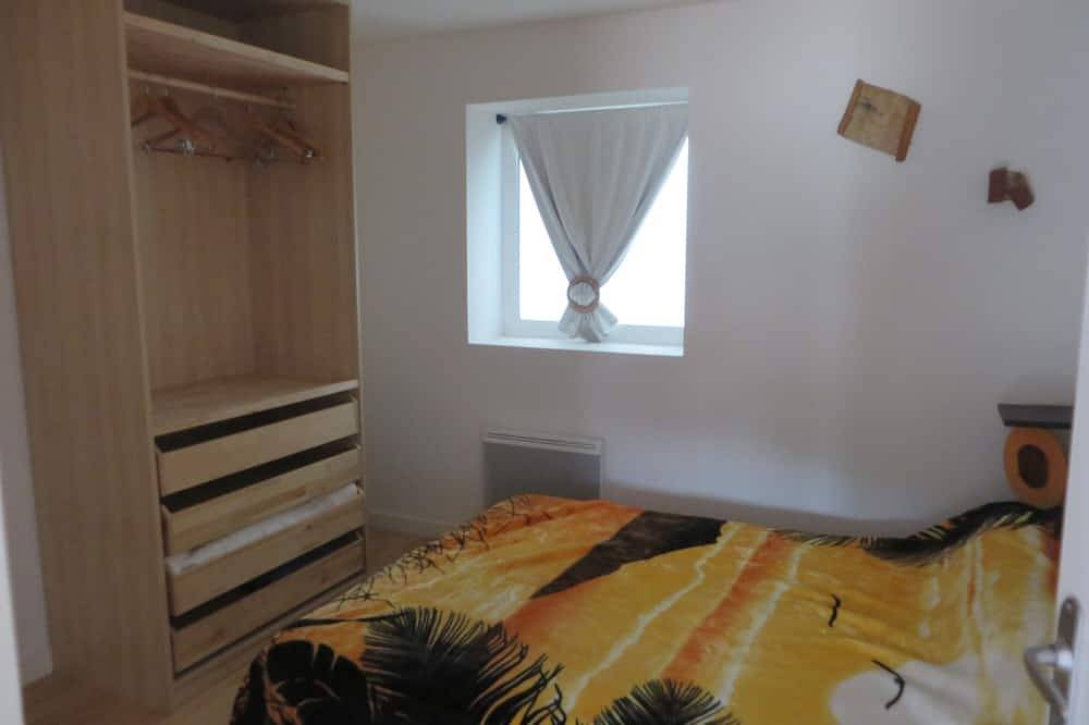 Appartement entier, Vacances face à la mer, pieds dans l'eau. in Étables-sur-Mer, Côte de Goëlo