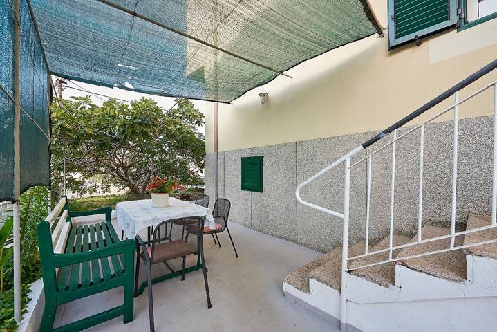 Apartament wakacyjny dla 4 osób w Trogir