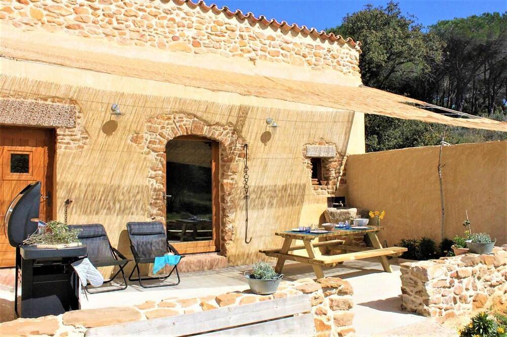 Un gîte Senteurs De Garrigue vous propose quiétude dans un coin de nature in Bizanet, Côte méditerranéenne (France)