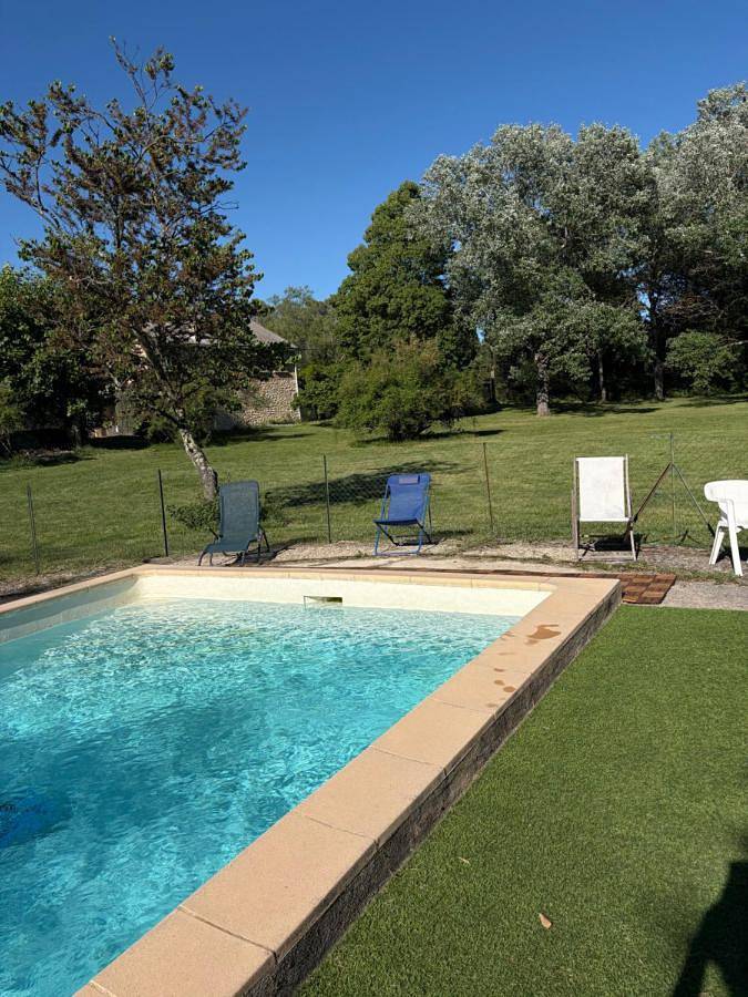 Location de vacances pour 8 personnes, avec piscine et jardin, animaux acceptés à Camps-la-Source - 2