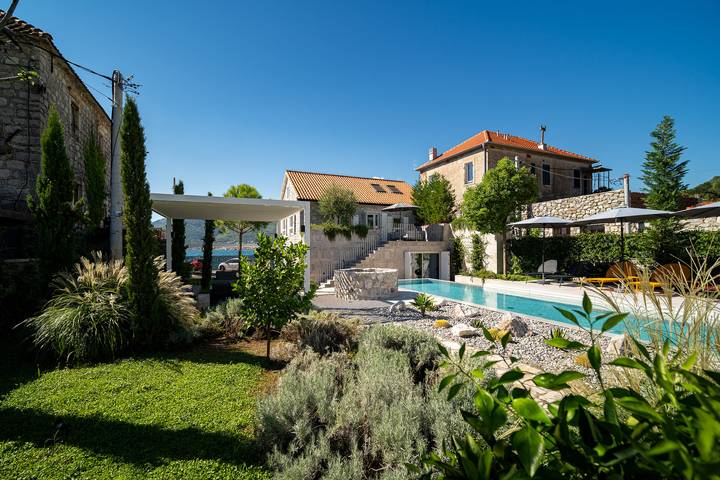 Villa für 6 Personen, mit Meerblick und Garten in Montenegro - 2