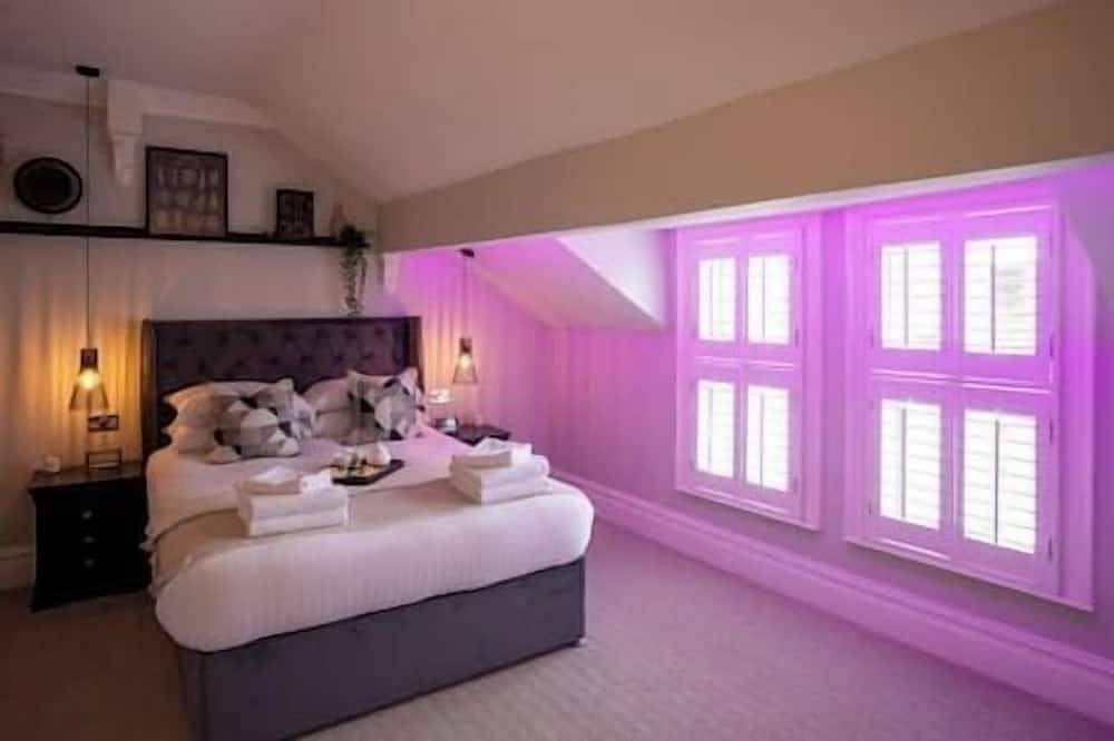 Ganze Wohnung, King Suite close to Manchester City Centre, R3 in Heaton Moor, Stockport
