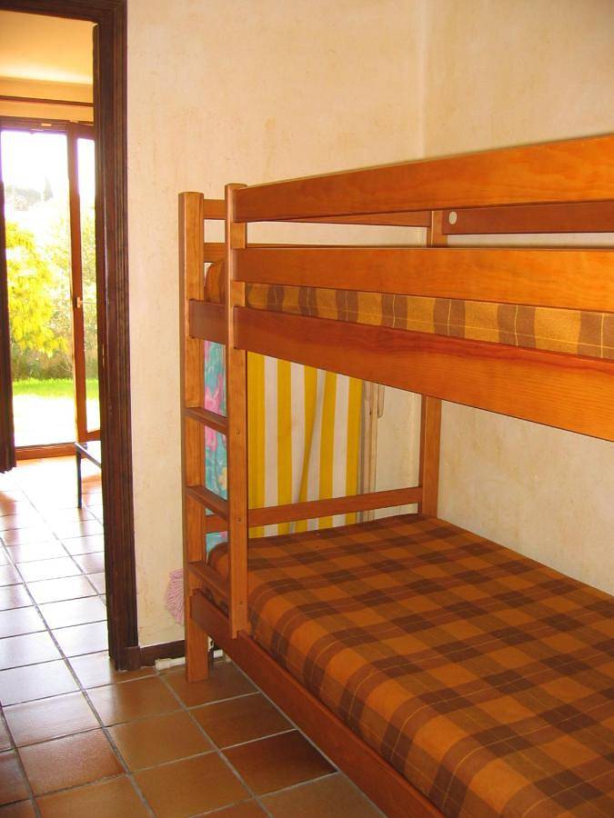 Gîte pour 4 personnes, avec bassin pour enfant et piscine ainsi que jardin et vue, adapté aux familles à Sausset-les-Pins - 2