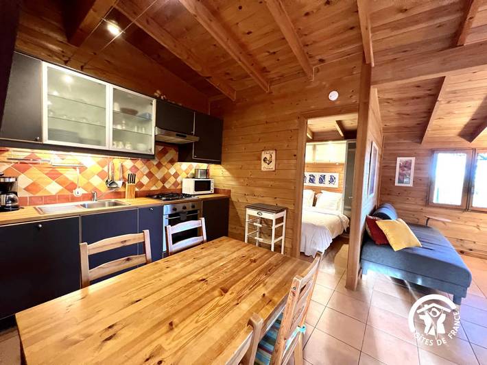 Chalet pour 2 personnes, avec terrasse ainsi que piscine et jardin dans l' Aude - 2