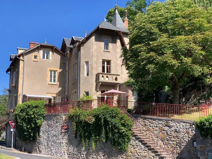 Chambre d’hôte pour 2 personnes, avec Terrasse ainsi que Jardin et Vue à Saint-Nectaire