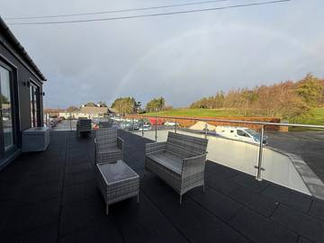 Holiday Home for 10 People in Edinburgh, Edinburgh and Lothian, Photo 3