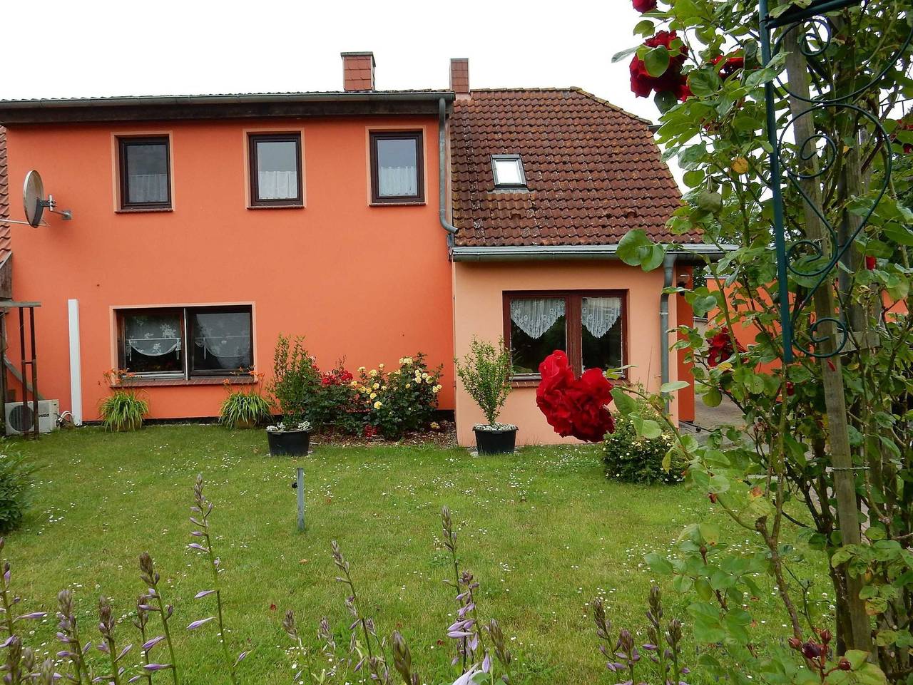 Ganze Ferienwohnung, Fewo We 6402 Ferien u Angeln auf Rügen-ruhige Lage,Garten! - Ferienwohnung Hof in Trent, Rügen