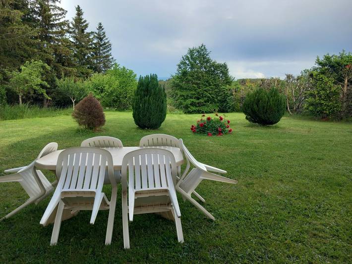 Gîte pour 5 personnes, avec jardin et terrasse, animaux acceptés dans Peyre-en-Aubrac - 4