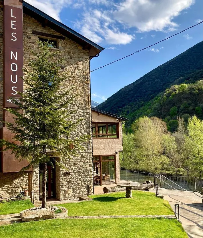 Hotel for 2 people, with garden and view as well as pool and terrace - 1