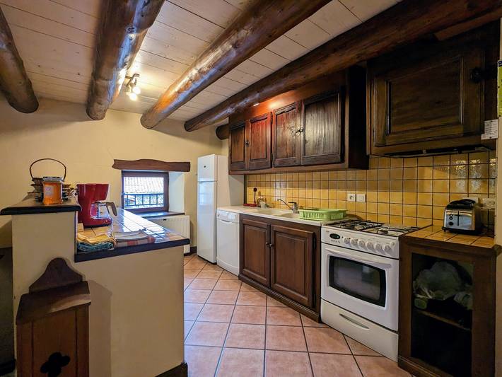 Gîte familial avec grande terrasse à Auzat, proche baignades et sites historiques in Villeneuve-d'Allier, Haute-Loire