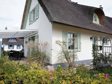 Ferienhaus für 5 Personen, mit Sauna und Seeblick sowie Terrasse und Garten, kinderfreundlich in Zierow