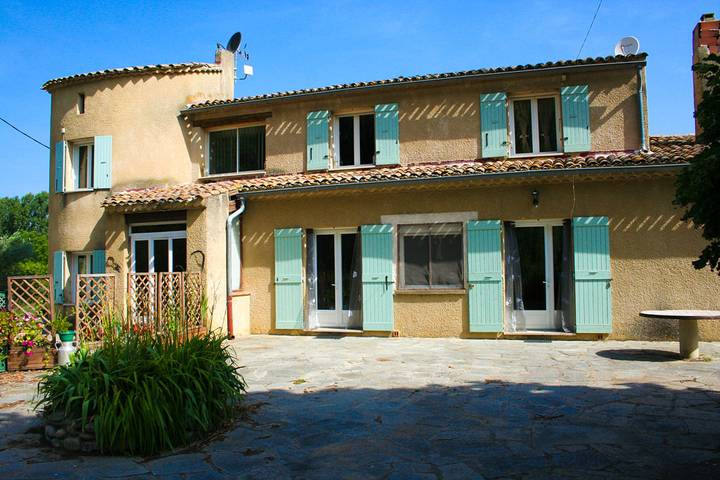 Gîte für 9 Personen, mit Garten und Terrasse in Valensole