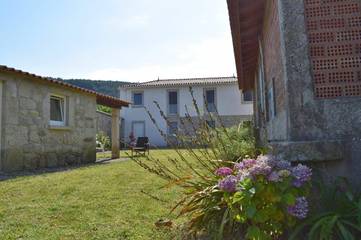 Location de vacances pour 5 personnes, avec jardin et vue dans Candemil (Viana do Castelo)