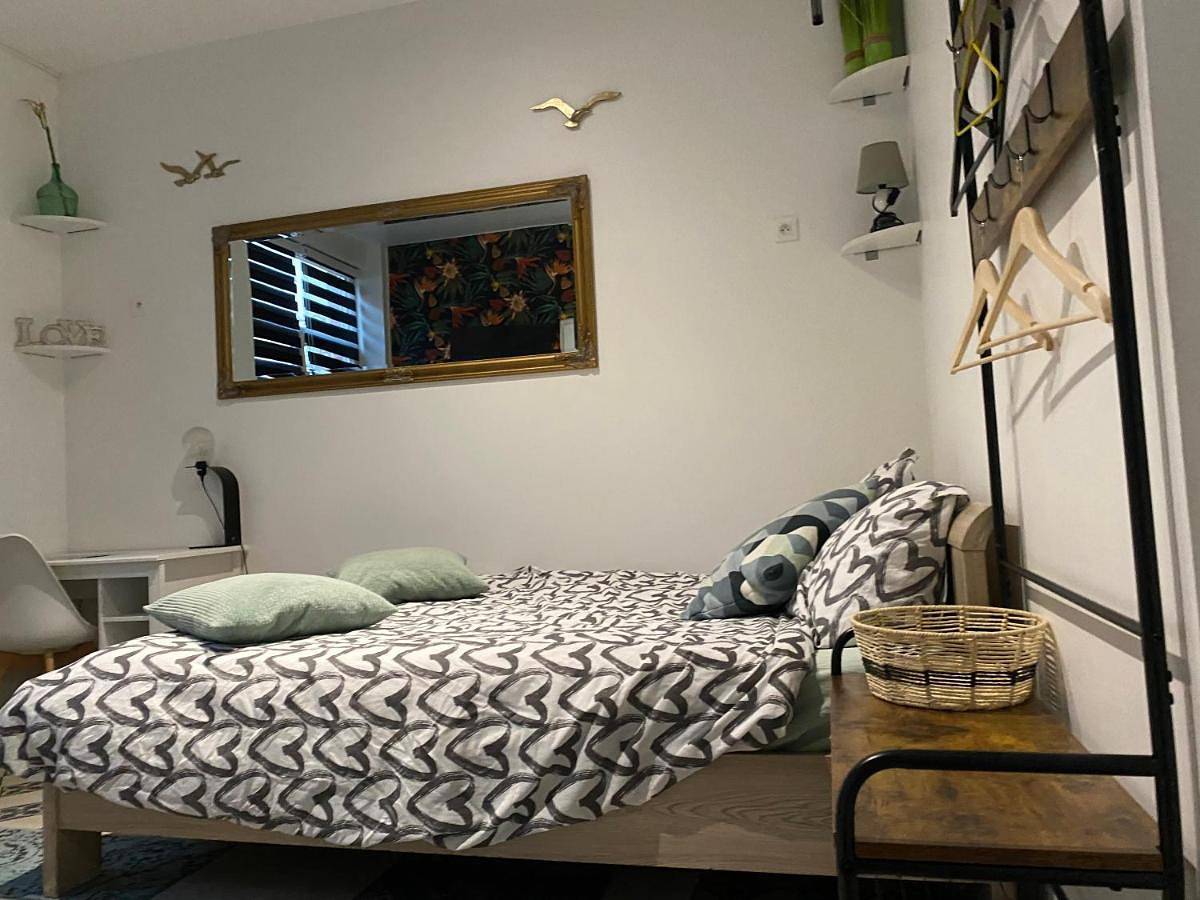 Appartement entier, One-Bedroom Apartment in Marquette-lez-Lille, Région de Lille