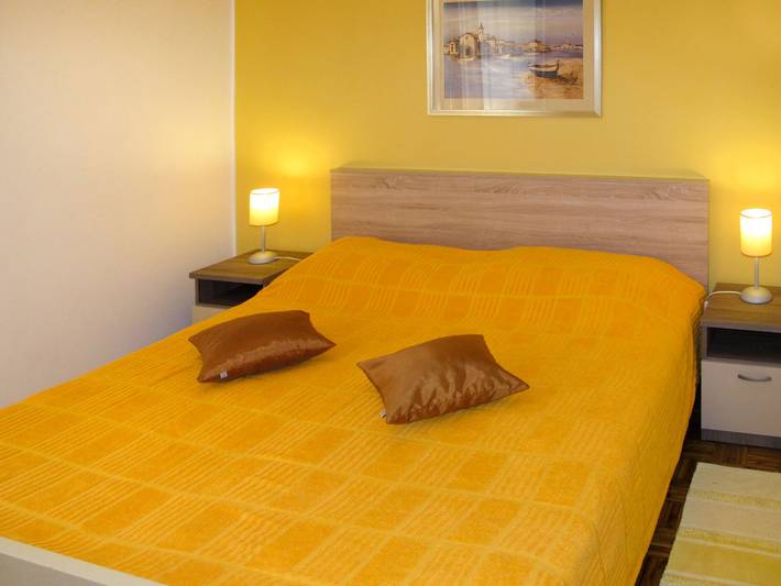 Ferienwohnung für 5 Personen, mit Terrasse und Garten in Pjescana Uvala - 4