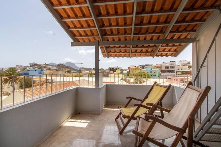 Chambre d’hôte pour 8 personnes, avec terrasse dans São Vicente