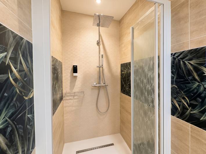 Entire apartment, Apartment in Lourdes, 90 m², Garden in Lourdes, Hautes-Pyrénées